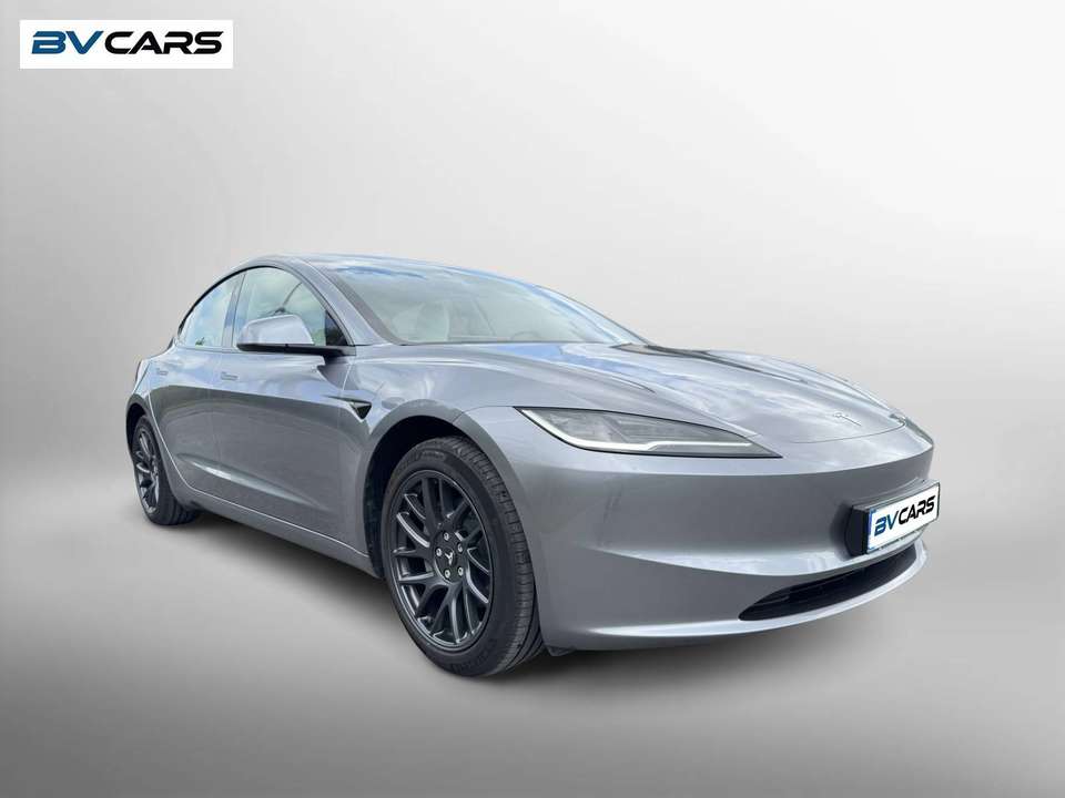 Tesla Model 3 - Imagem 8