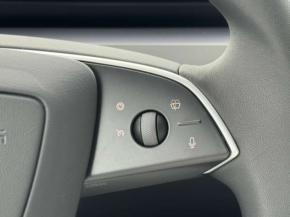Tesla Model 3 - Imagem 16