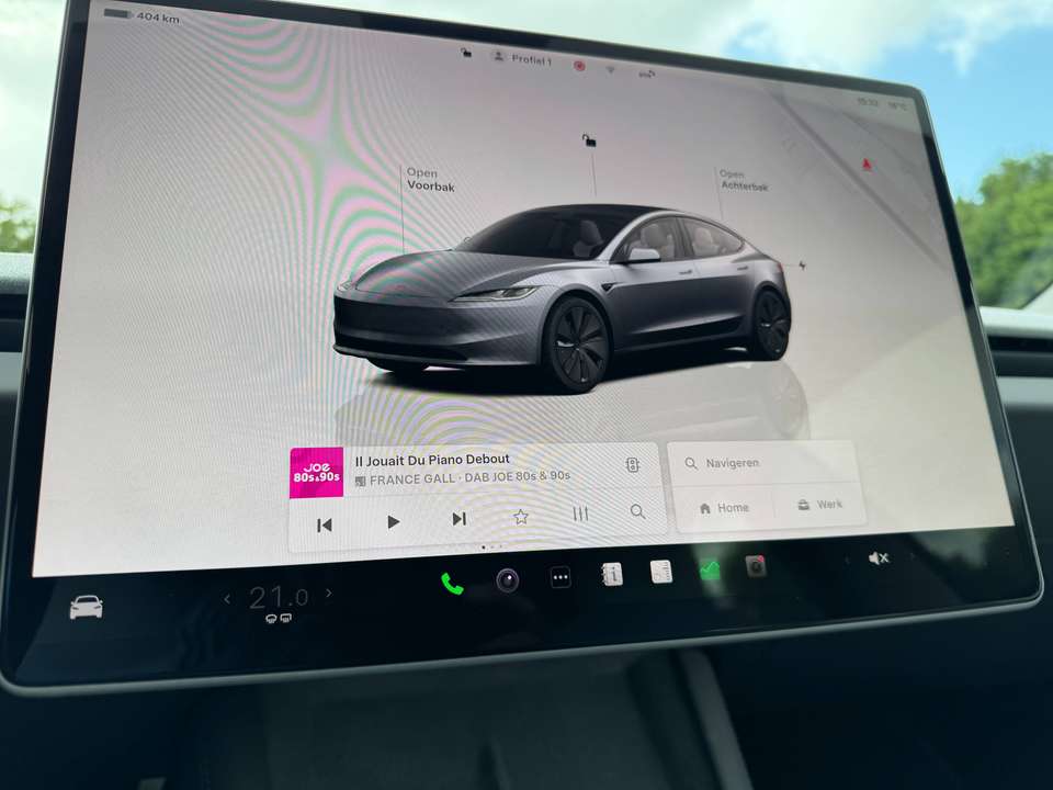 Tesla Model 3 - Imagem 17
