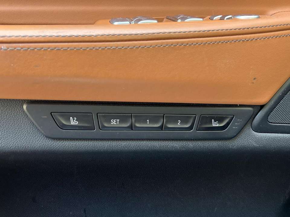 BMW 740 - Imagem 9