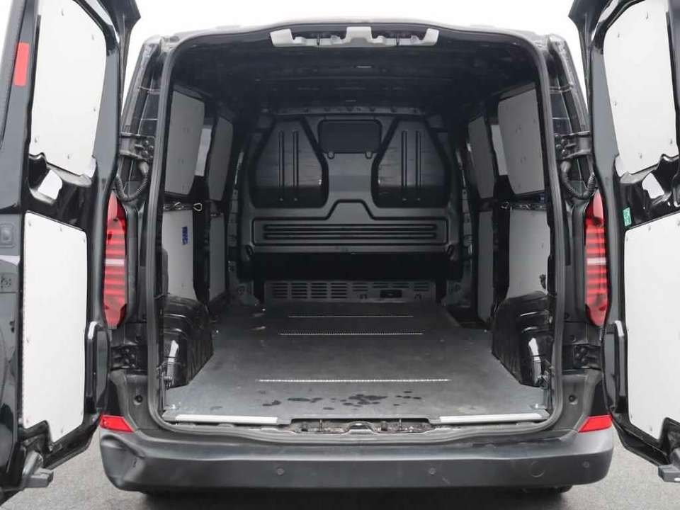 Volkswagen T7 Transporter - Imagem 13