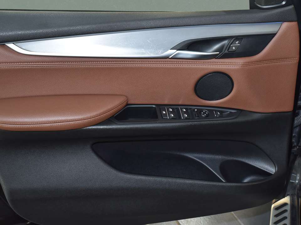 BMW X5 - Imagem 8