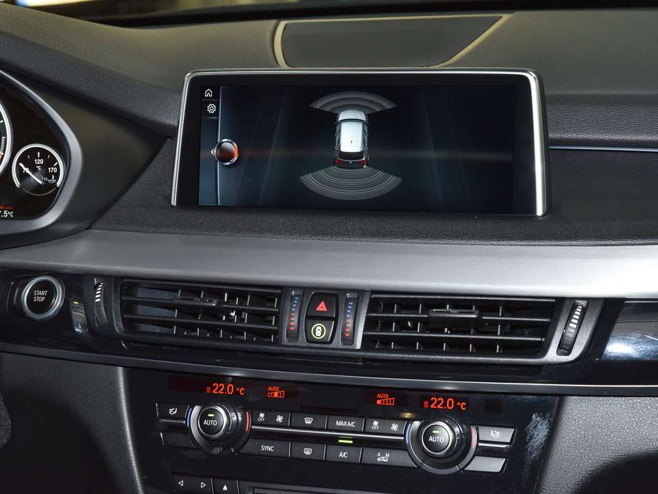 BMW X5 - Imagem 11