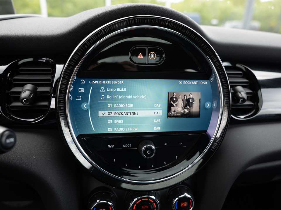 MINI Cooper SE - Imagem 15
