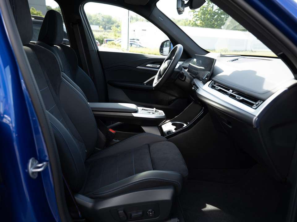 BMW iX1 - Imagem 8
