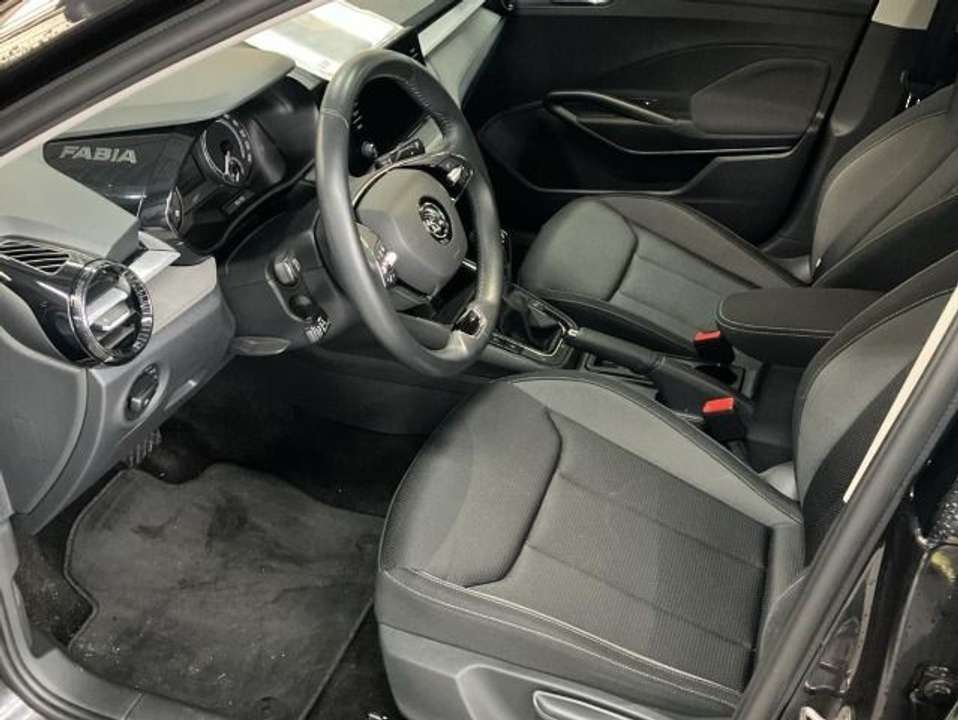 Skoda Fabia - Imagem 4