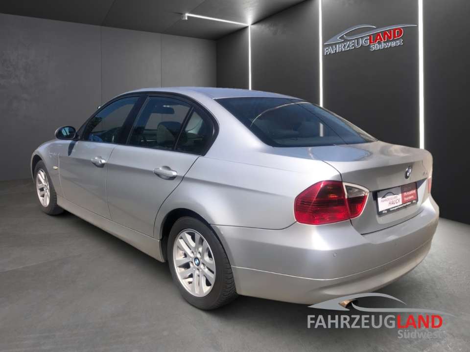 BMW 318 - Imagem 4