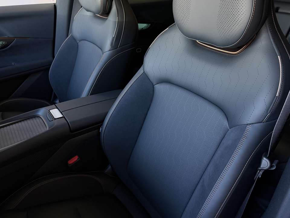 Car picture 19