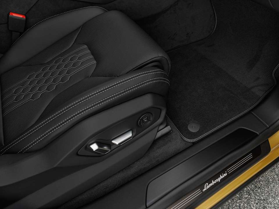 Lamborghini Urus - Imagem 13