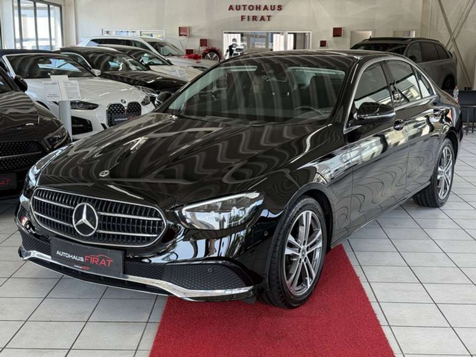 Mercedes-Benz E 200 - Imagem 1