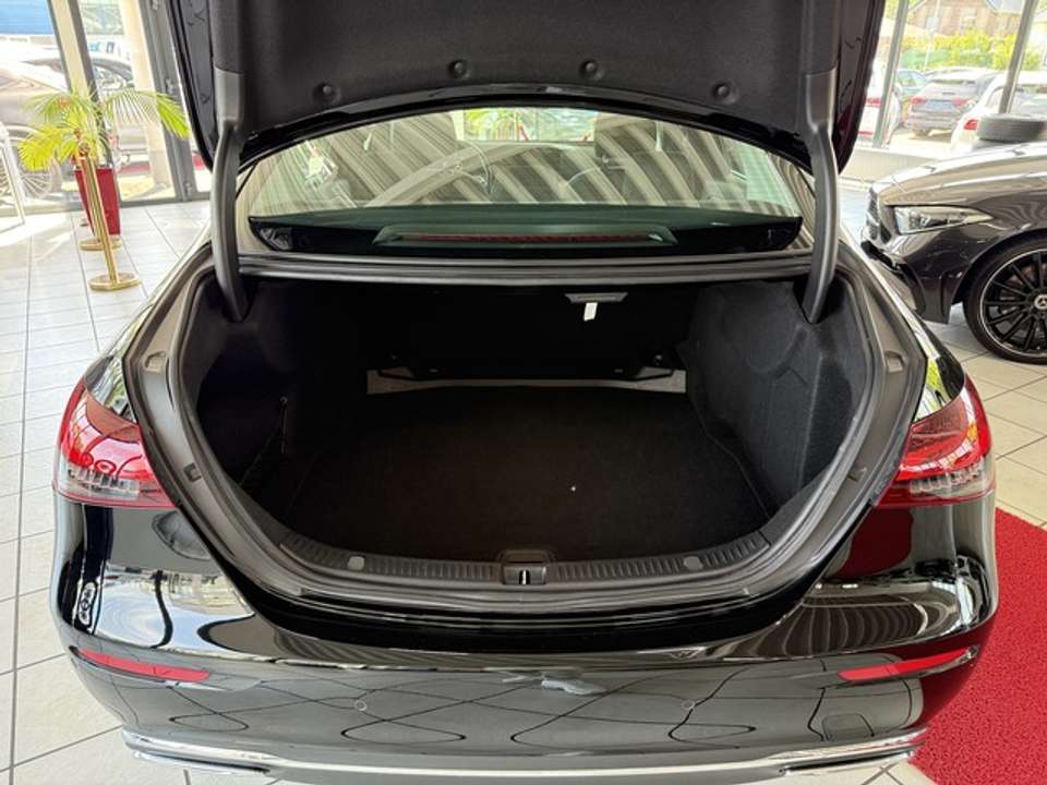 Mercedes-Benz E 200 - Imagem 4