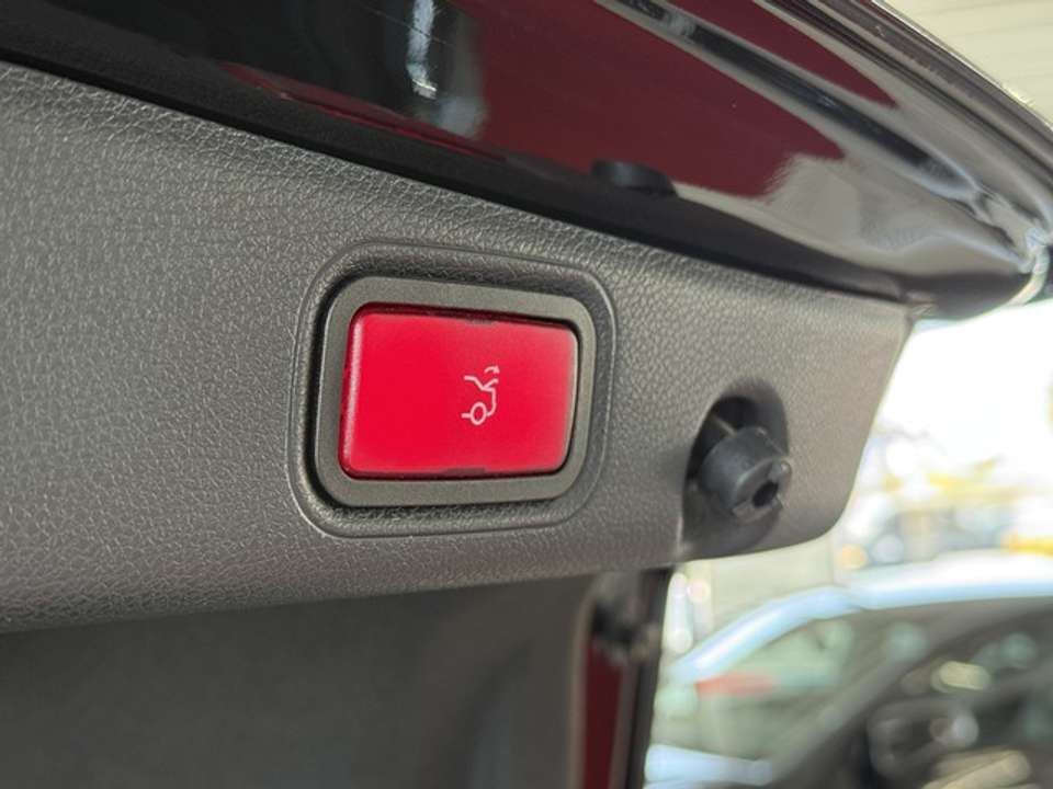 Mercedes-Benz E 200 - Imagem 7