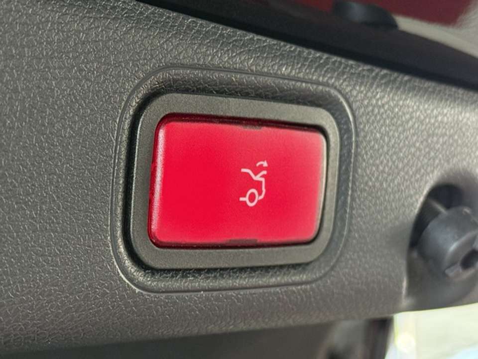 Mercedes-Benz E 200 - Imagem 8
