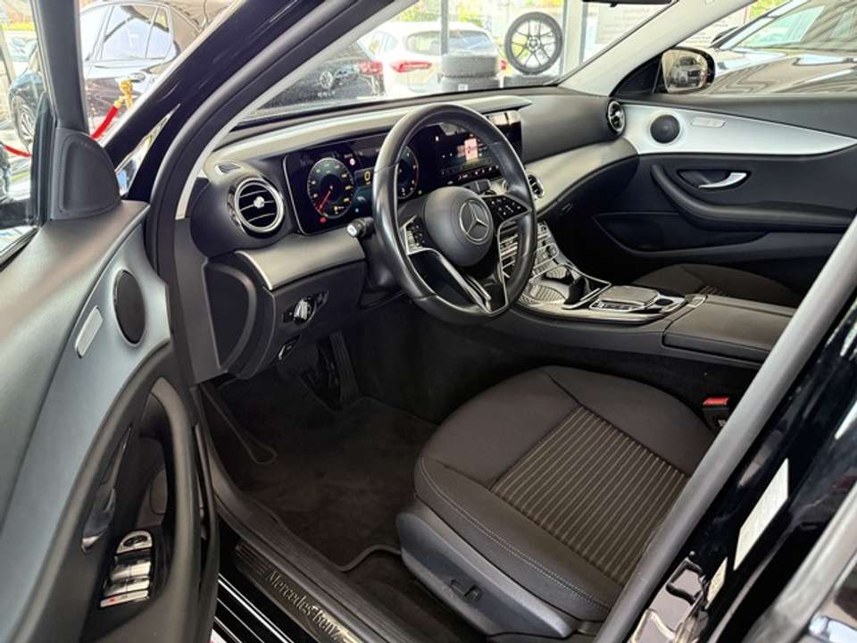 Mercedes-Benz E 200 - Imagem 12