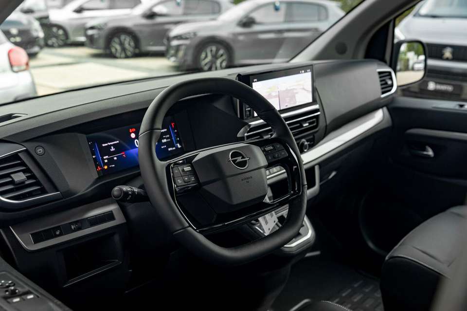 Opel Vivaro - Imagem 8