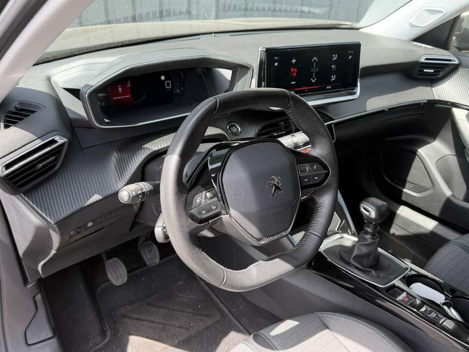 Peugeot 2008 - Imagem 9