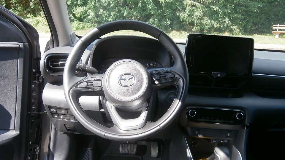 Mazda 2 - Imagem 11