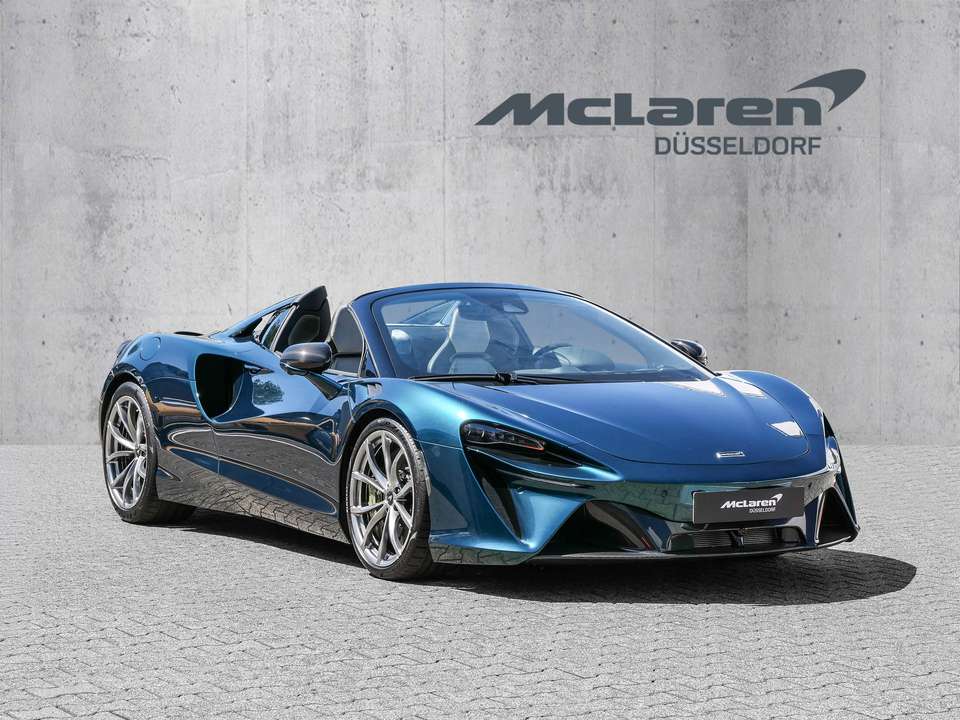 McLaren Artura 2025
