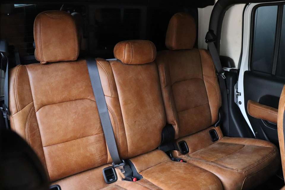 Car picture 18