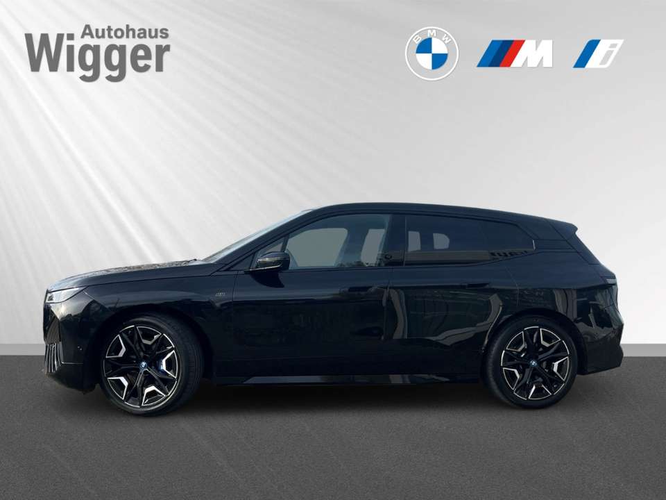 BMW iX - Imagem 2