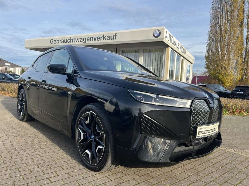 BMW iX - Imagem 7