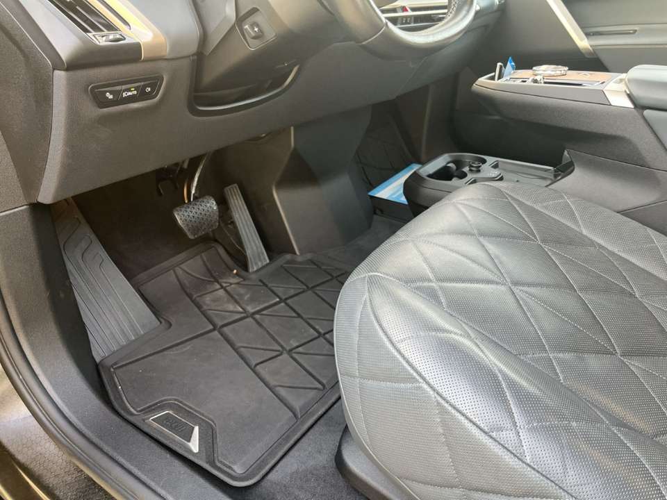 BMW iX - Imagem 11