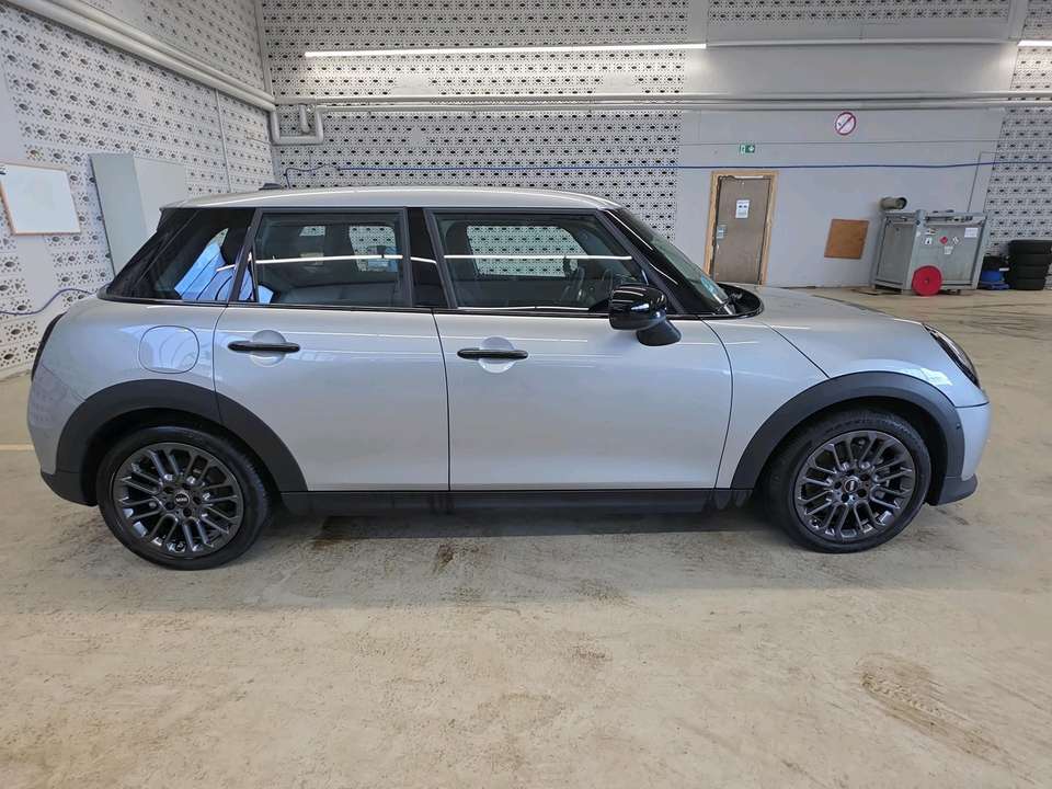 MINI Cooper C - Imagem 4