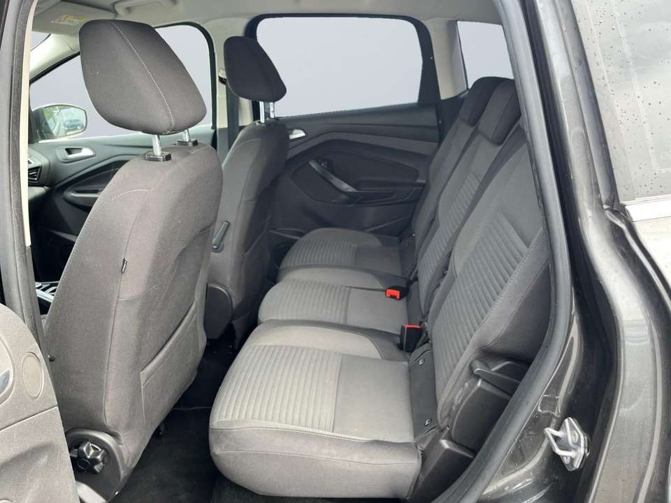 Ford C-Max - Imagem 10