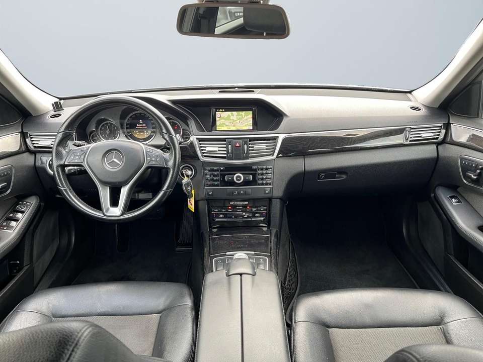 Mercedes-Benz E 350 - Imagem 14