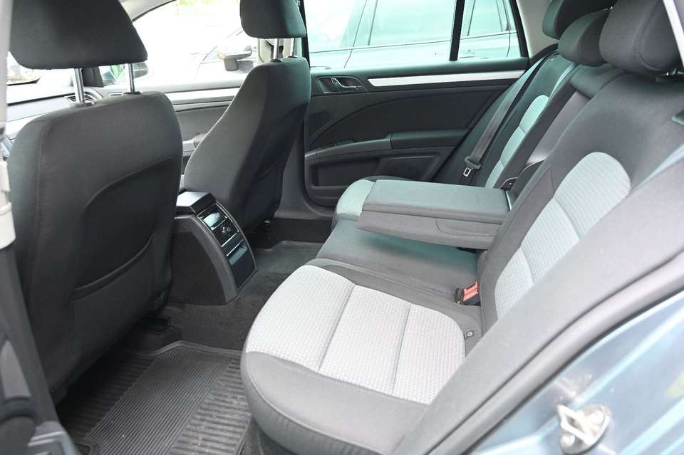 Skoda Superb - Imagem 12