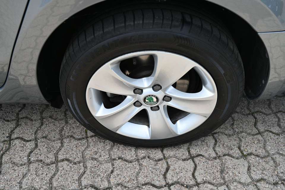 Skoda Superb - Imagem 15