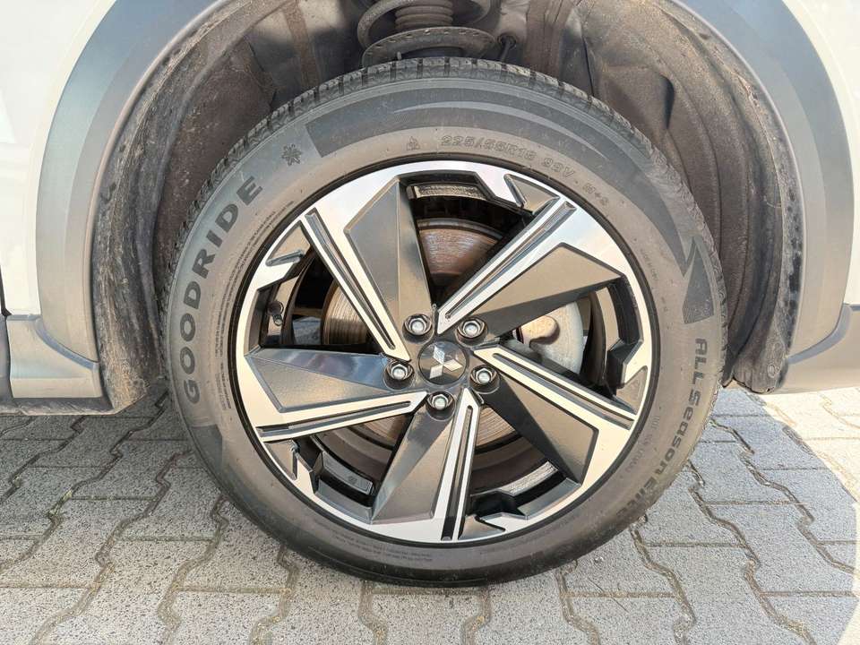 Mitsubishi Eclipse Cross - Imagem 11