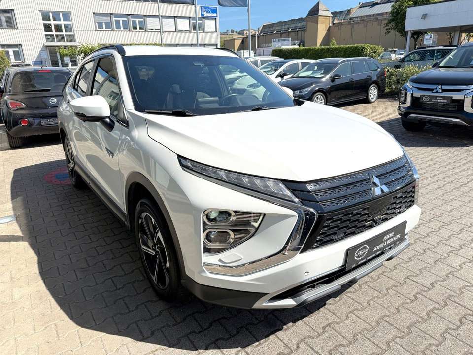 Mitsubishi Eclipse Cross - Imagem 12