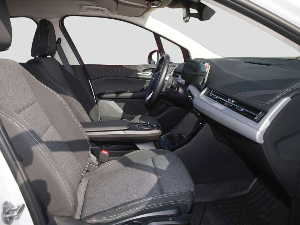 BMW 218 - Imagem 6
