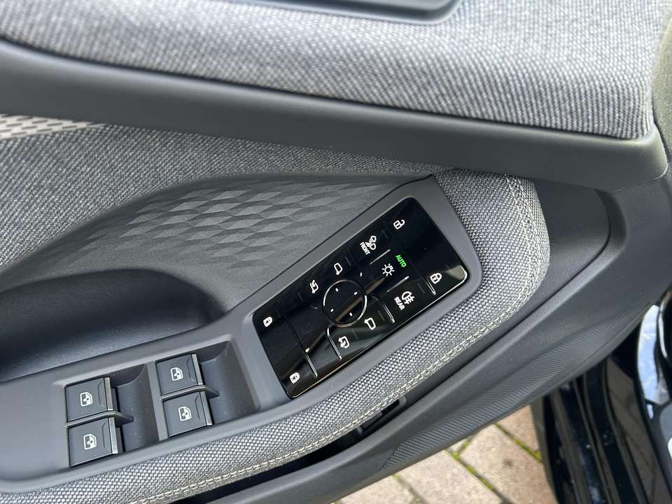 Car picture 9