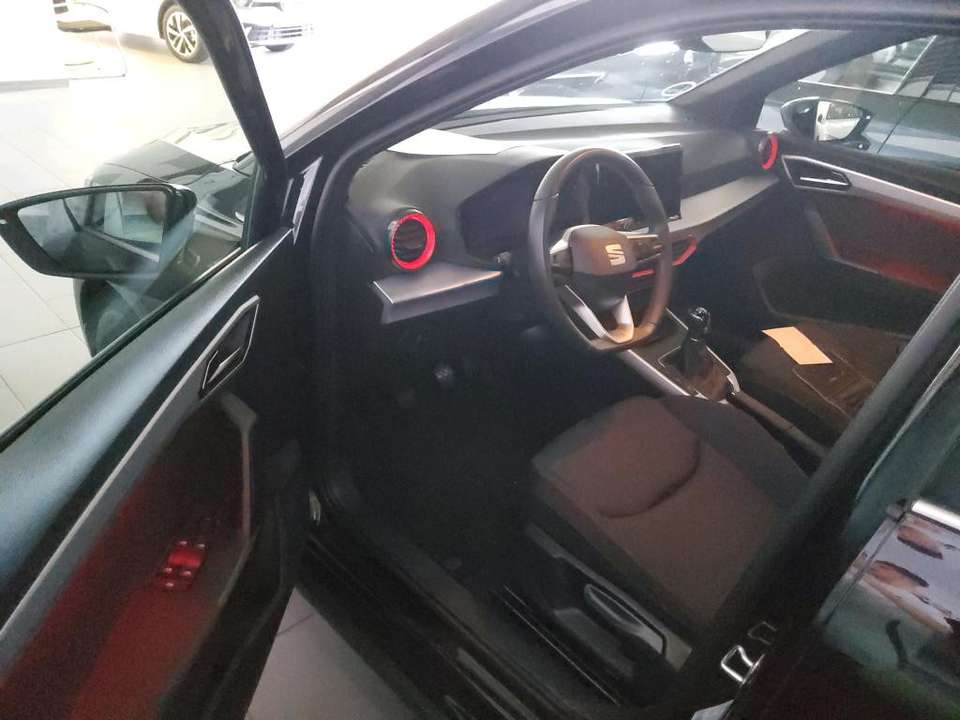 SEAT Arona - Imagem 5
