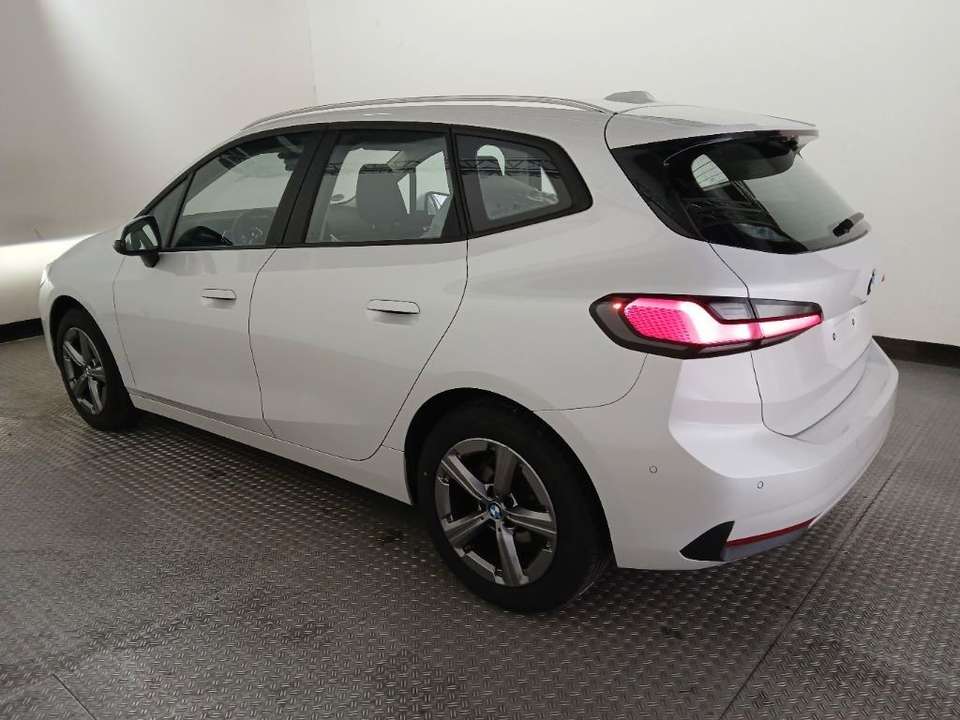 BMW 218 - Imagem 4