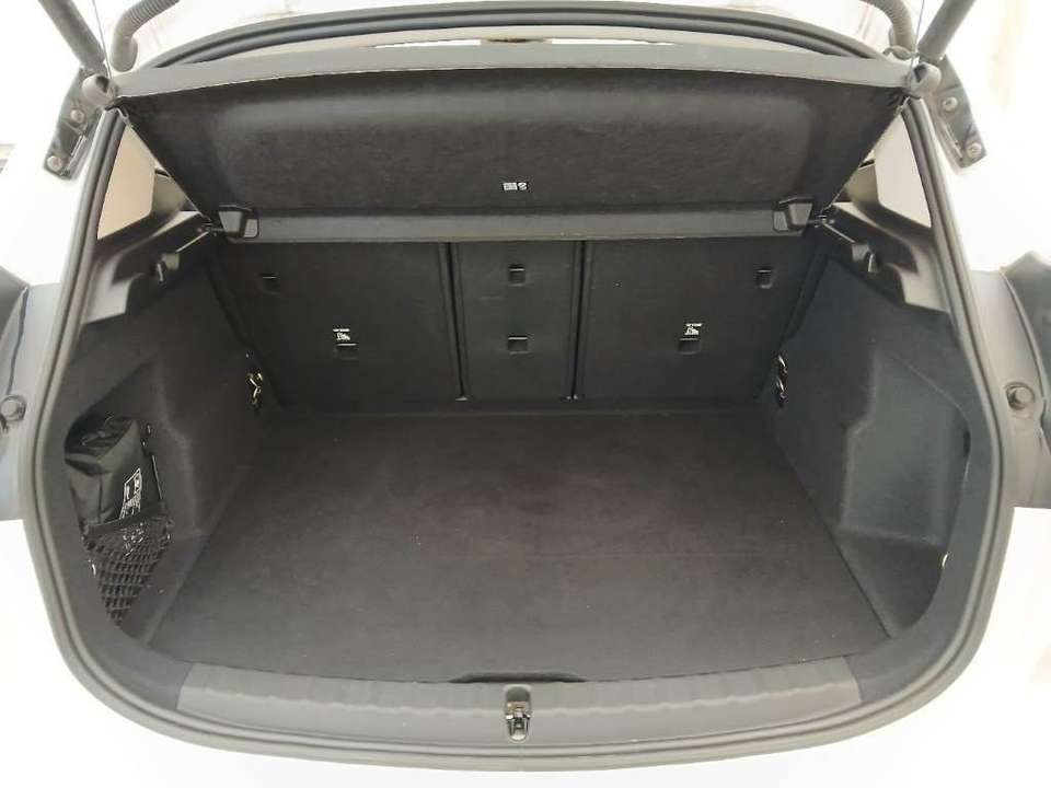 BMW 218 - Imagem 8