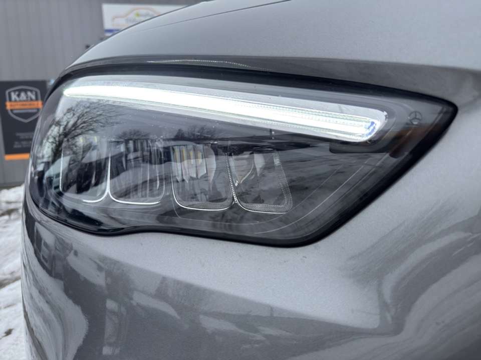 Mercedes-Benz GLA 200 - Imagem 11