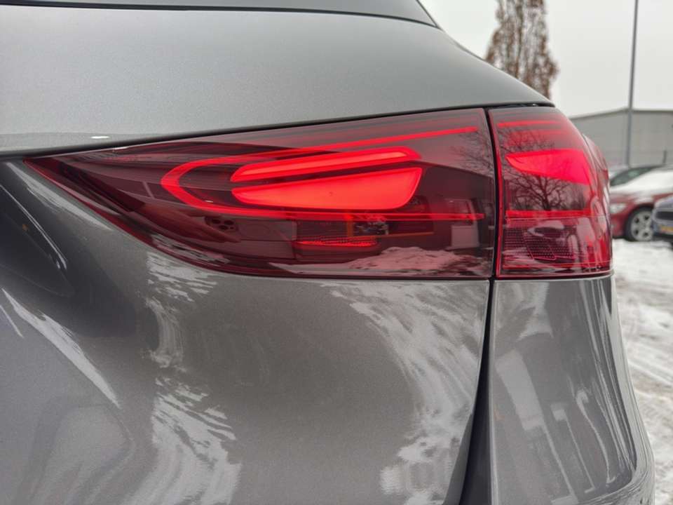 Mercedes-Benz GLA 200 - Imagem 12