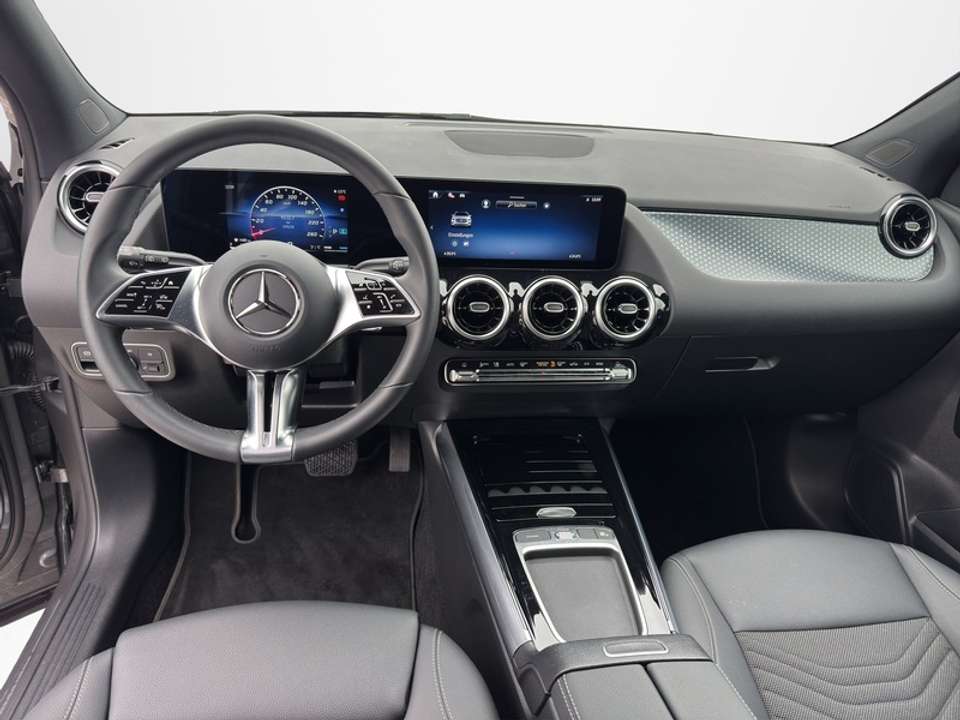 Mercedes-Benz GLA 200 - Imagem 15