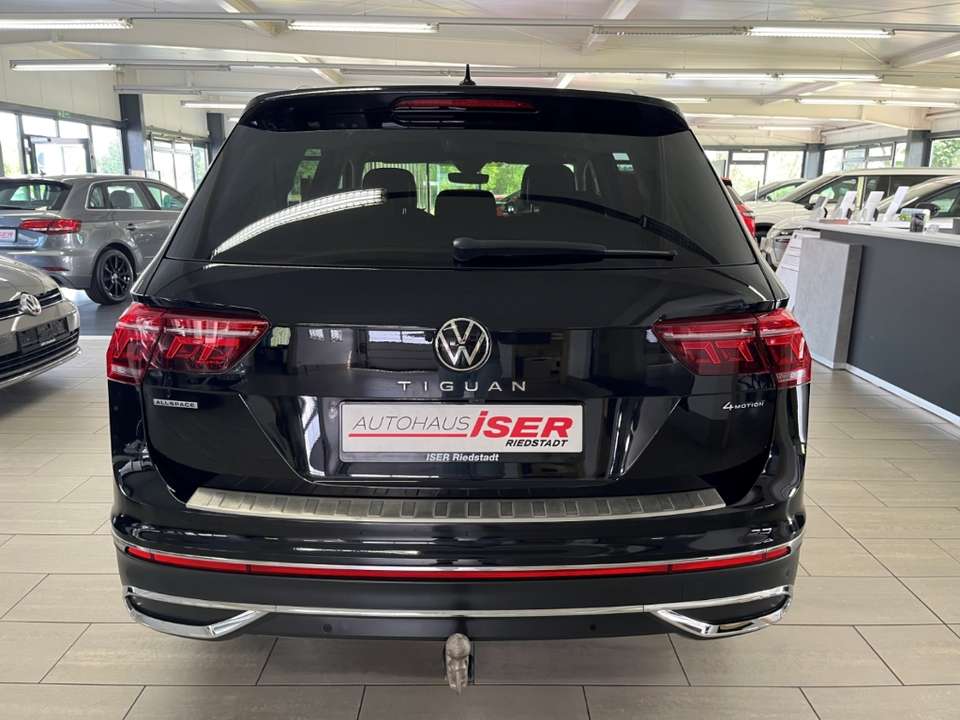 Volkswagen Tiguan Allspace - Imagem 6