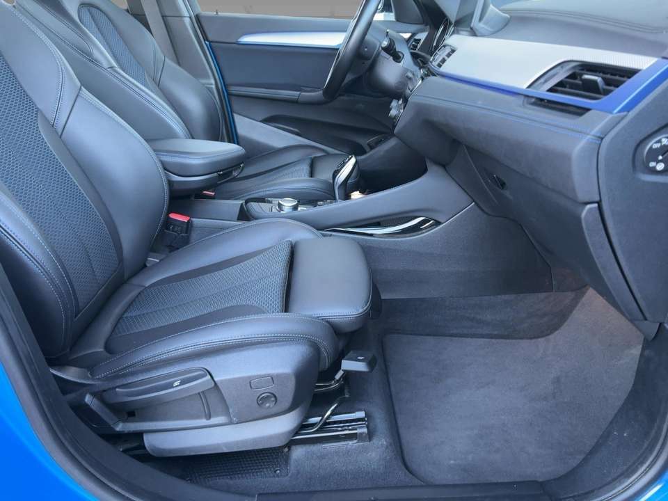 Car picture 9