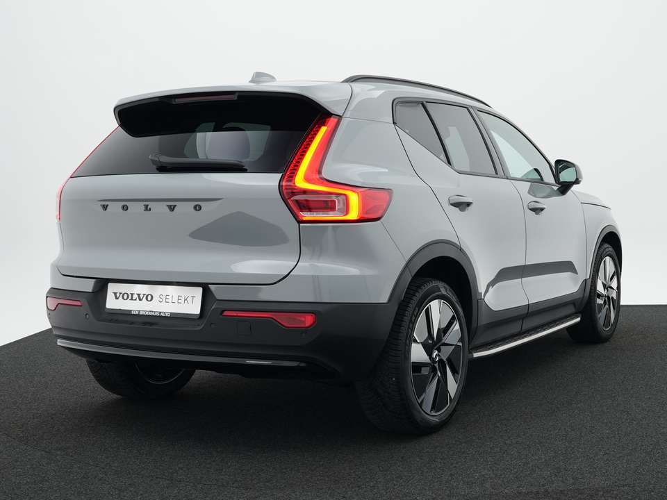 Volvo EX40 - Imagem 2