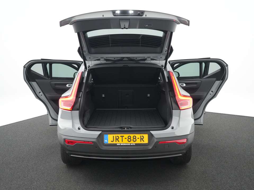 Volvo EX40 - Imagem 13