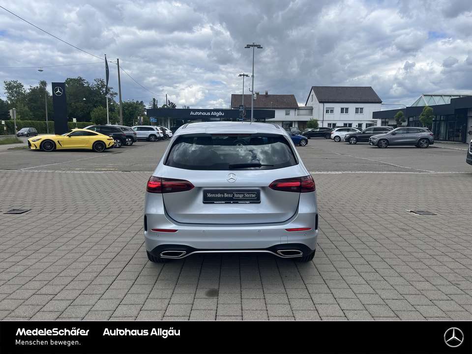 Mercedes-Benz B 200 - Imagem 4