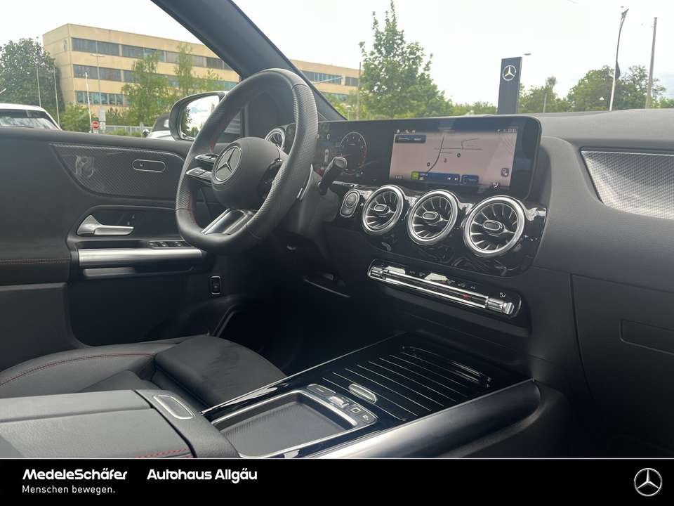 Mercedes-Benz B 200 - Imagem 14