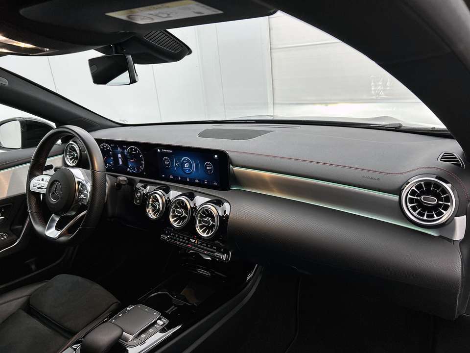 Mercedes-Benz CLA 180 - Imagem 6