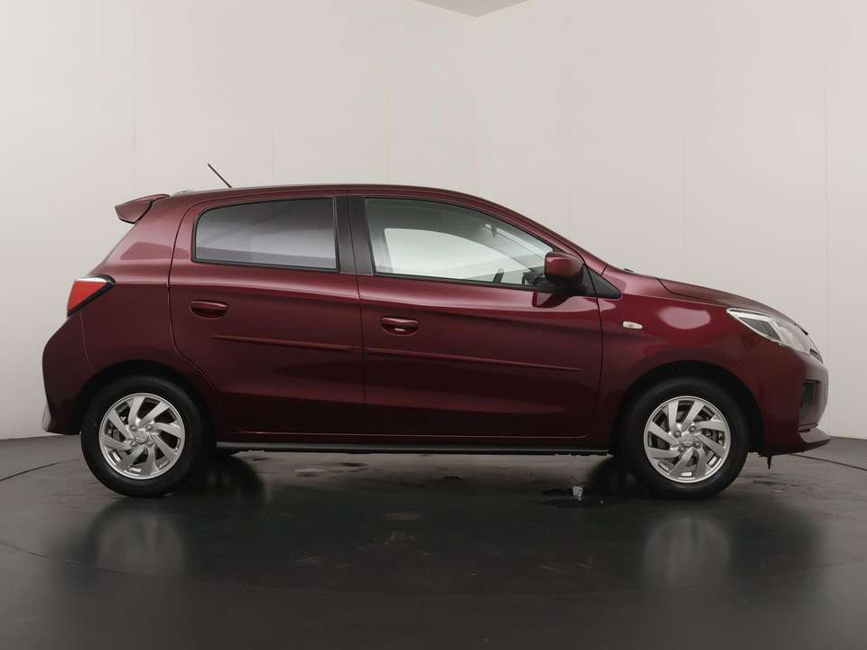 Mitsubishi Space Star - Imagem 6