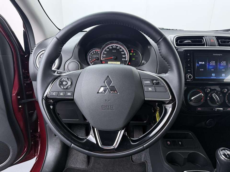 Mitsubishi Space Star - Imagem 9